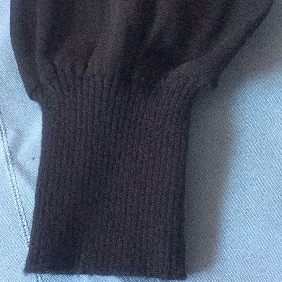 ❌DONATED❌Black Button Front Lace Sleeve Insert V-neck Top - Picture 7 of 10